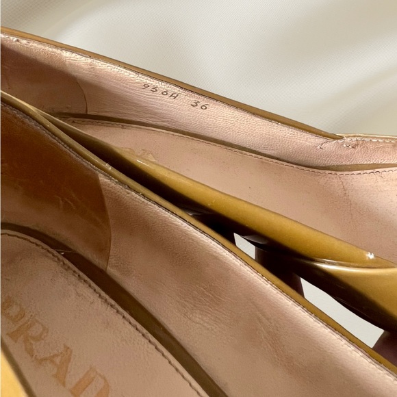 PRADA | size 36 pumps in mustard - Picture 3 of 6
